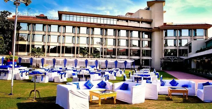 Hotel Mountview Chandigarh