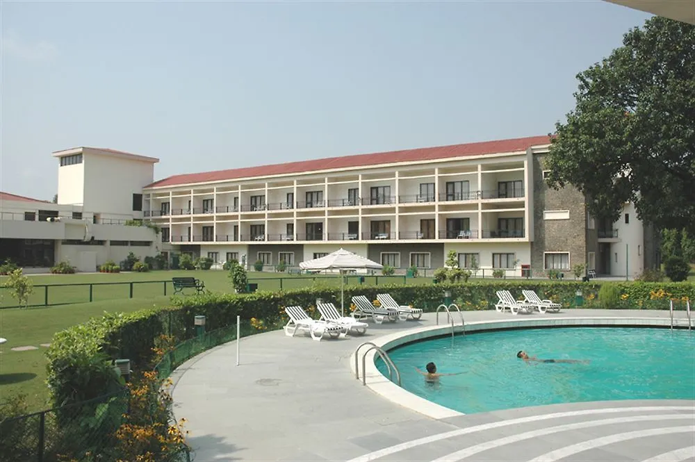 Hotel Mountview Chandigarh 5*,  India
