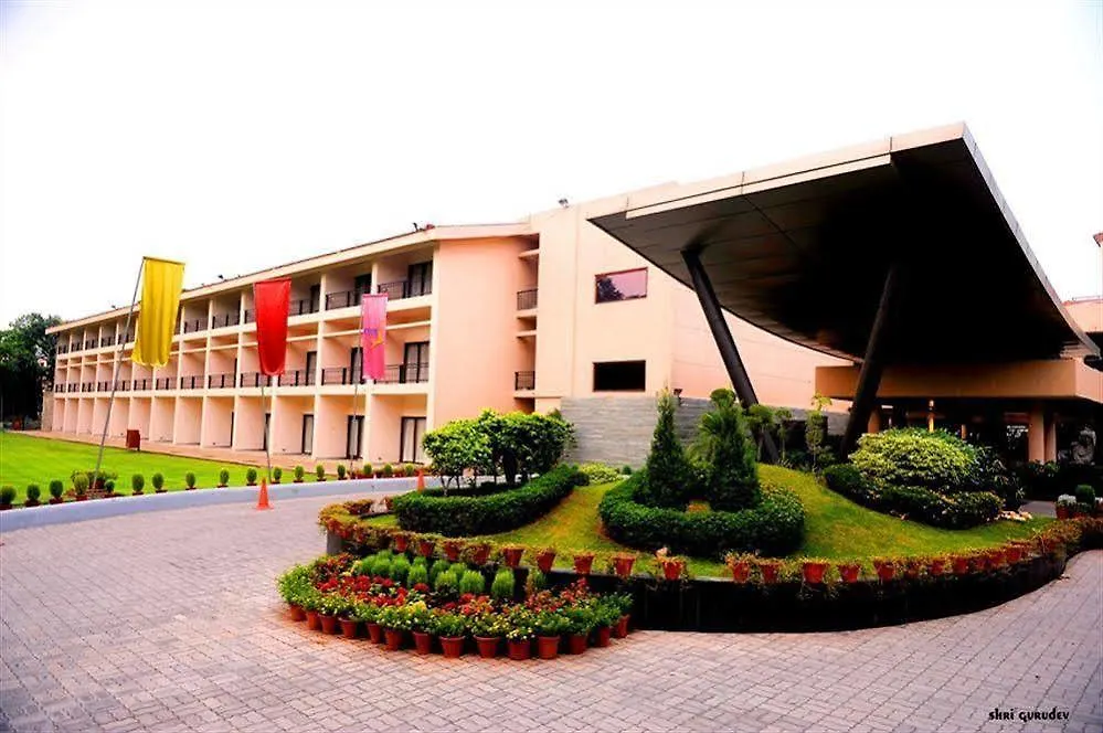 Hotel Mountview Chandigarh