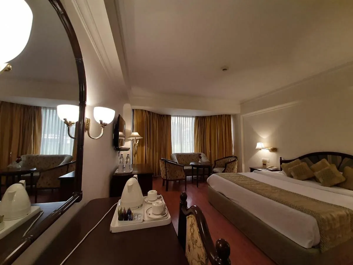 Hotel Mountview Chandigarh 5*,  India