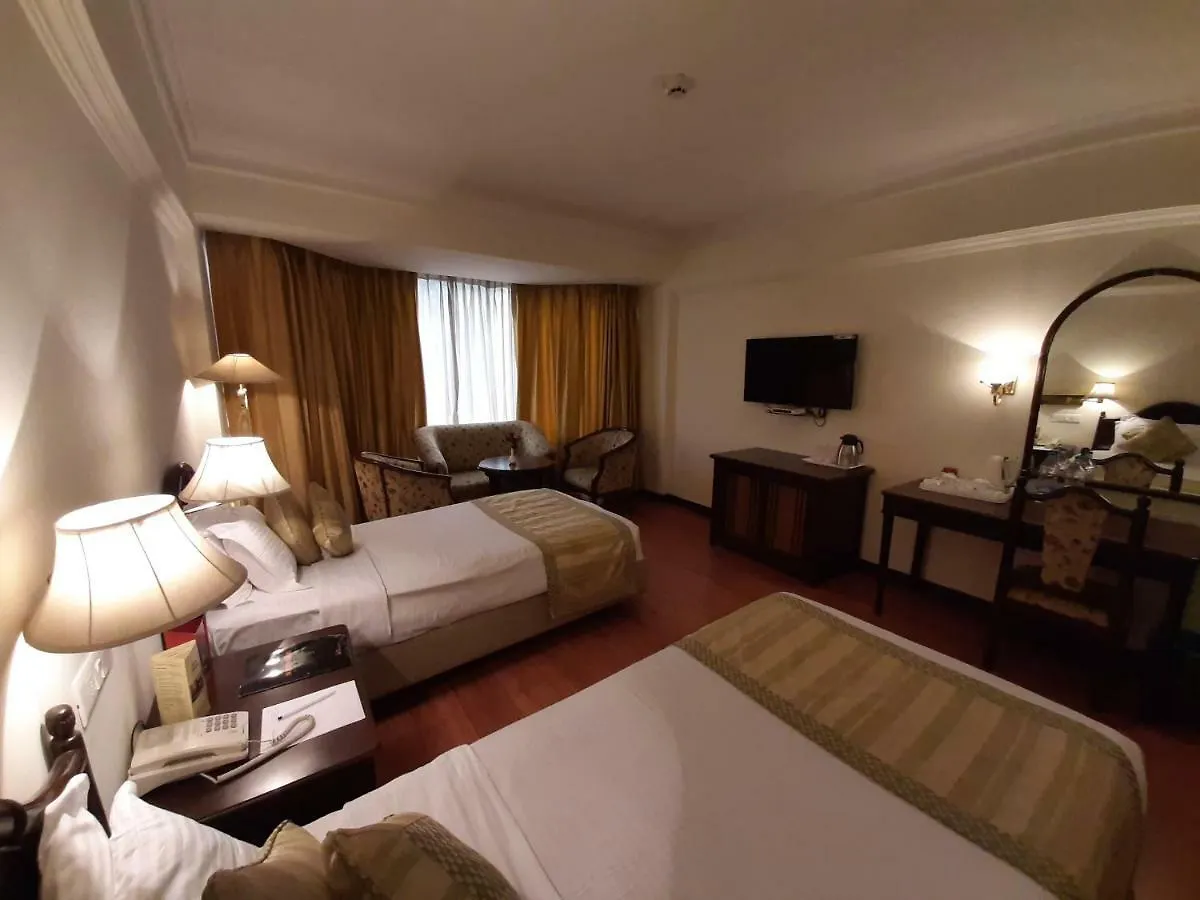 Hotel Mountview Chandigarh 5*,  India