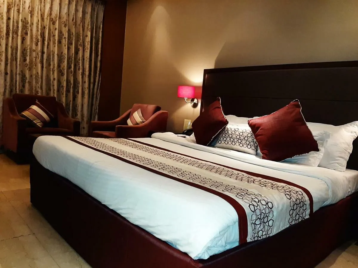 Hotel Mountview Chandigarh