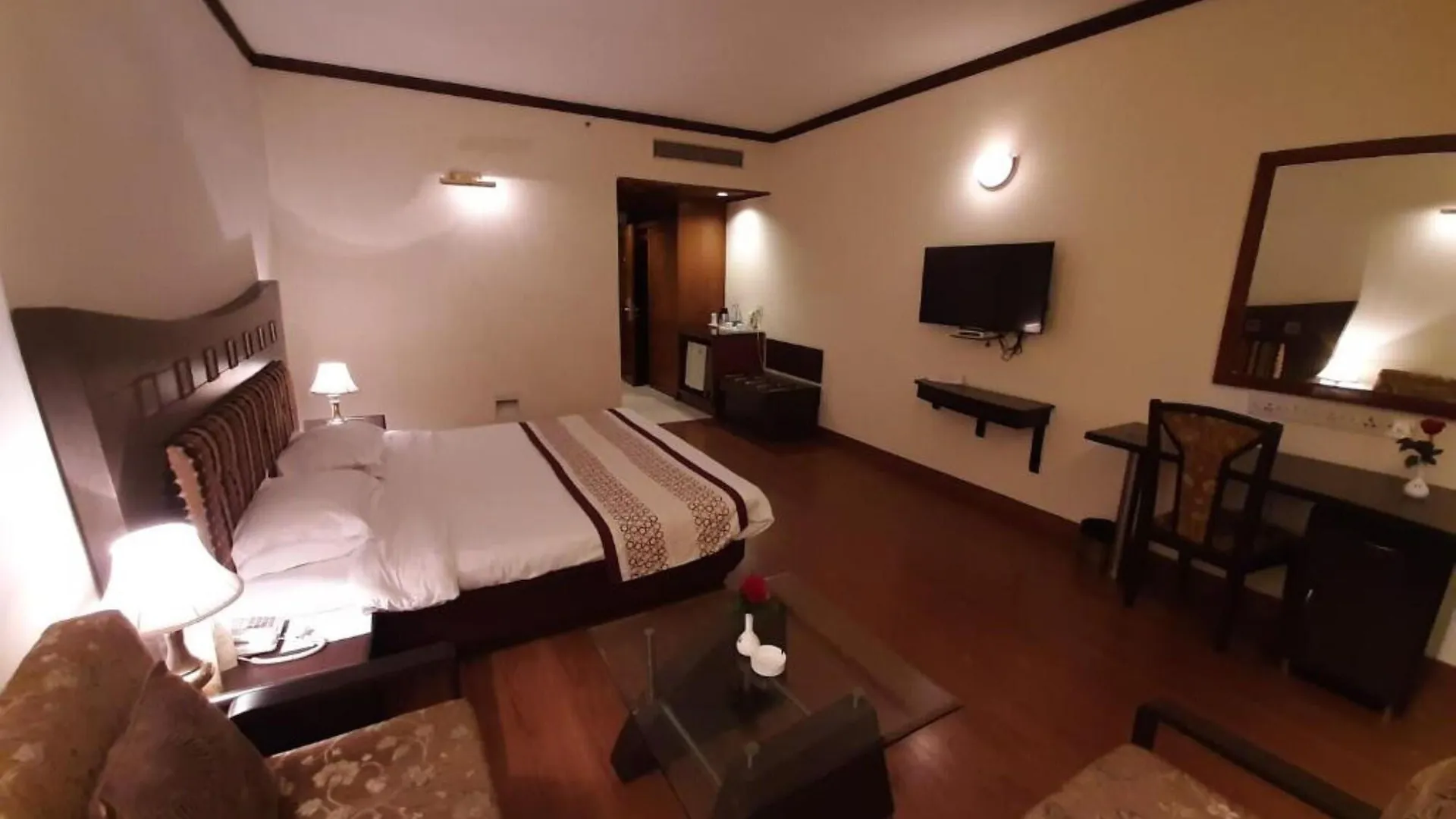 Hotel Mountview Chandigarh