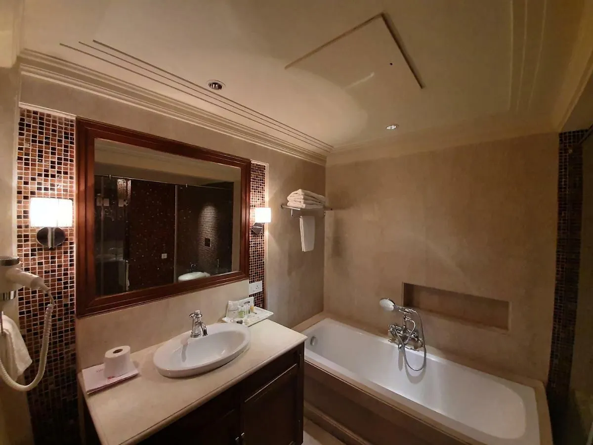 Hotel Mountview Chandigarh