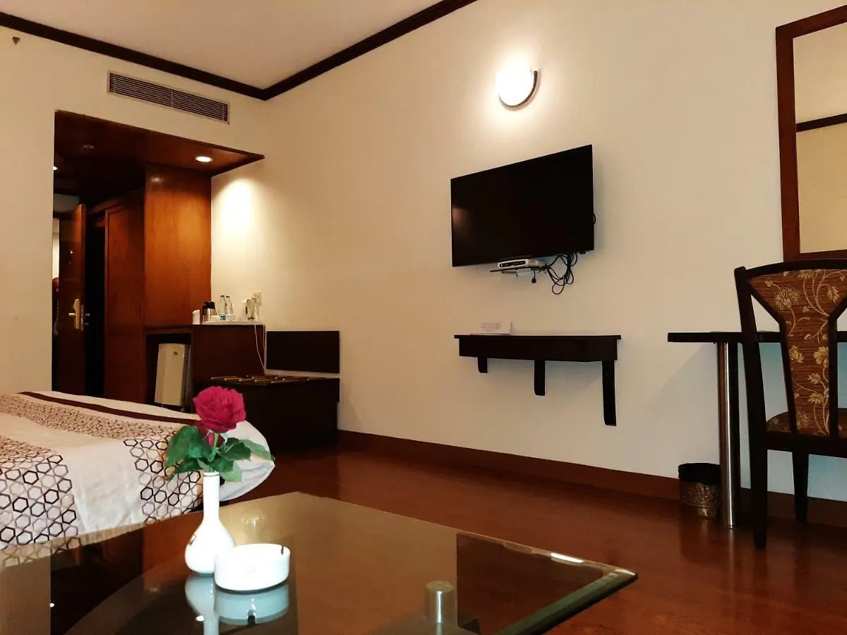 Hotel Mountview Chandigarh